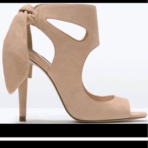 Zara Tan Heeled Sandals with Bow Detail